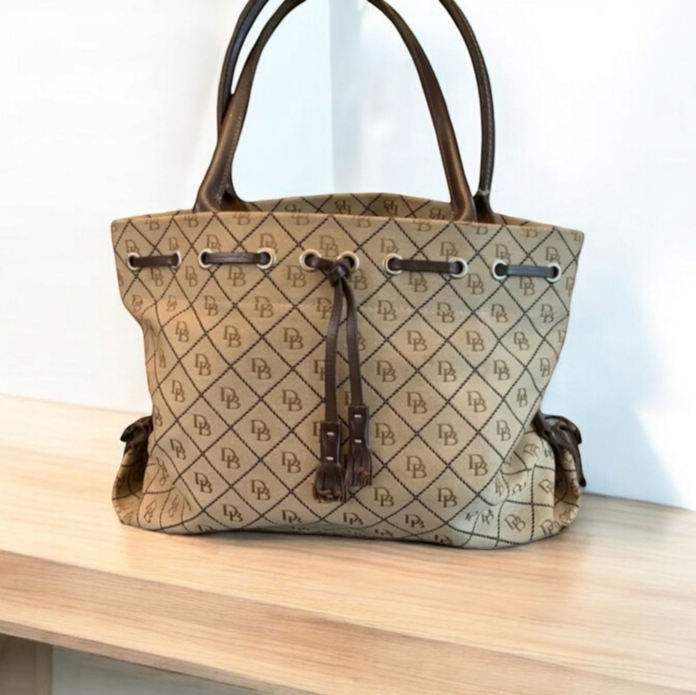 Dooney & Bourke Signature Tote